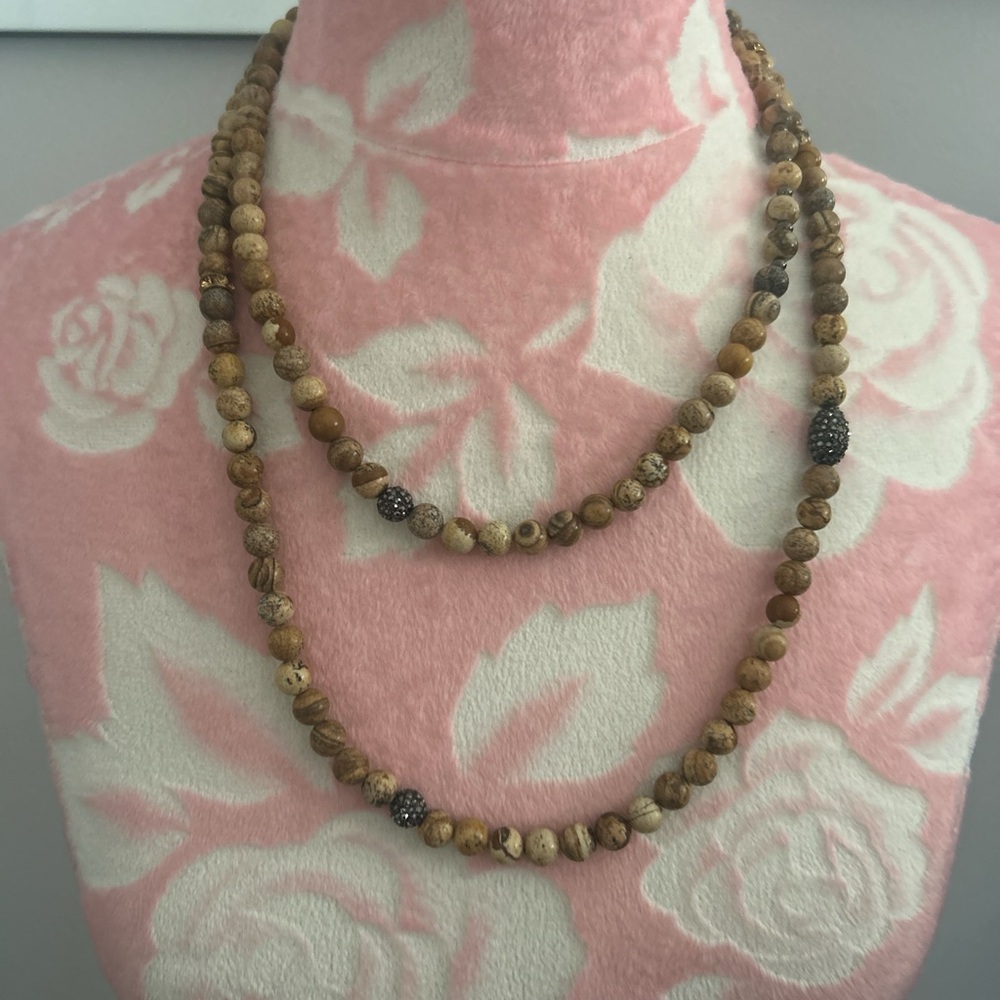 Elegant Beaded Necklace with Black Accent